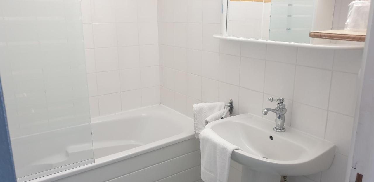 L'Eolienne Hotell Rouxmesnil-Bouteilles Exteriör bild